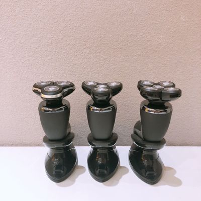 Draagbaar Elektrisch Scheerapparaat voor Heren met Roestvrijstalen Mes en Plastic Handvat voor Gezichtsbruik